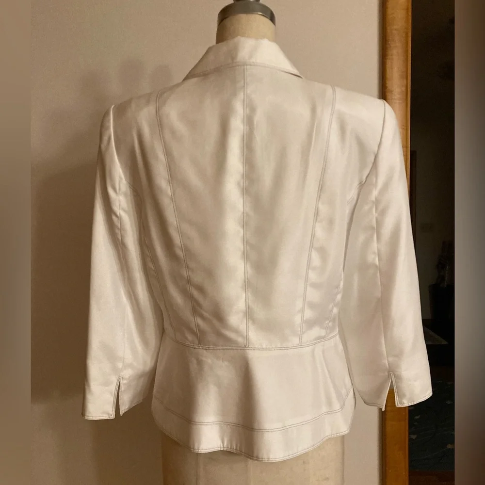 Sandra Darren White Silver Trim Tailored Blazer Black Floral Buttons Peplum - Picture 12 of 12